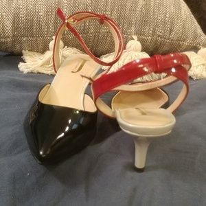 Kitten pump shoe